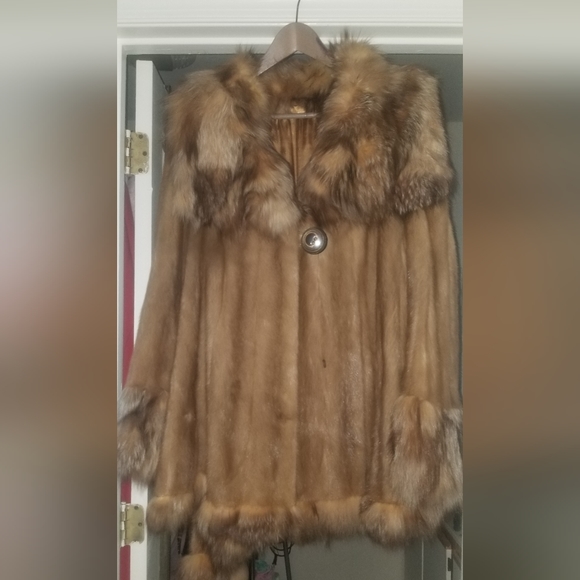 MINK And FOX Fur Coat - Picture 2 of 4